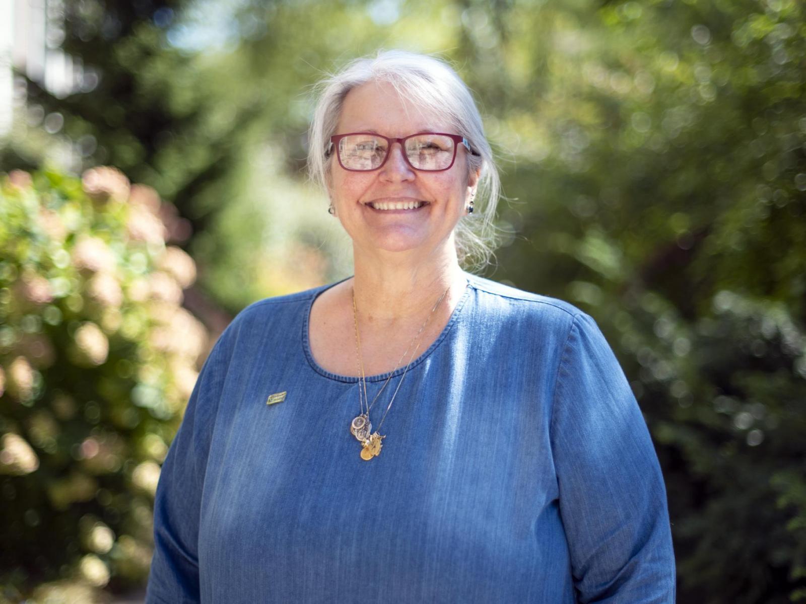 Barbara Arnold headshot